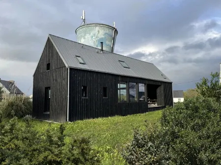 Architectural wooden house Отели рядом с достопримечательностью «Chapelle Notre-Dame-De-Rocamadour»