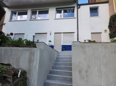 Charming 2-bedroom apartment with WiFi and AC in serene Ebhausen Отели в г. Эбхаузен