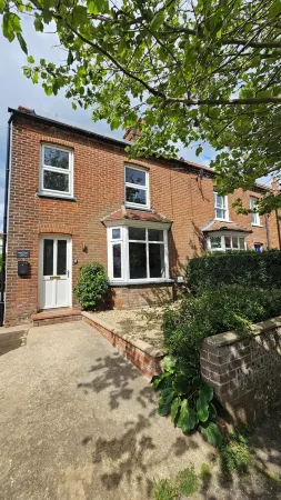 'Okie Dokie' Charming Coastal 3 bedroom property Отели рядом с достопримечательностью «Fishermen's Heritage Centre»