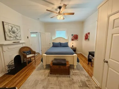 Heart of Danville - 2bd/1bth - .9 miles to Casino