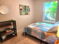 Spotless Geneva Beauty!  Mins to Wineries, Spires, Downtown, the Strip, & More!