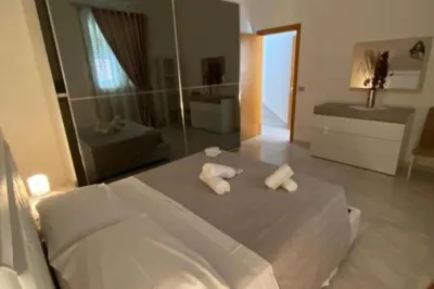 -DIMARTINO HOME-Apartment - Ground Floor Church of Saint Conrad附近的飯店