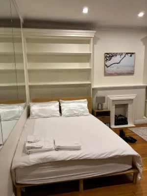 MCG/Rod Laver minutes away! Roof-top apartment with city  and garden views