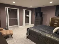 Private 1BD Basement Apartment w. Gym Hotels in Severn