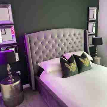 COP26 1 Bed City Centre Apartment Rooms