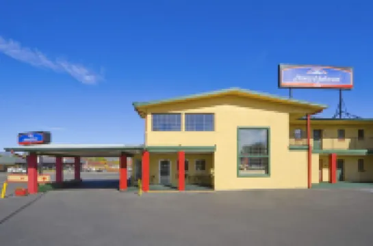 ハワード ジョンソン バイ ウィンダム フラッグスタッフ ユニバーシティ ウエスト