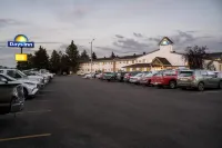Days Inn by Wyndham Helena - parking