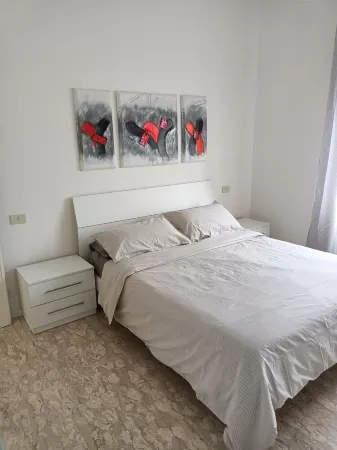 SEA WARM apartment with free parking Отели в г. Масса