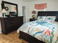 Family friendly 3bed, 2bath house with WiFi, AC, Pool. 6mi-beach, 13mi-airport Hotels near Thai Binh Oriental Market