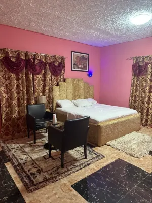 Charming 2 Bedrooms Apartment in Freetown on Peninsular Road by Number 2 Hotels in Western Area Urban