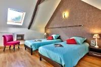 Cottage de Charme Dans un Cadre Bucolique: Forêt.monts D'arrée. Baie de Morlaix Huelgoat 호텔