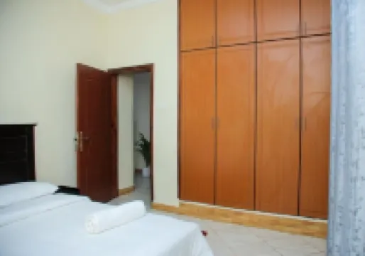 Cozy bed & breakfast in brilliant Kampala with WiFi Hotels in Najjera