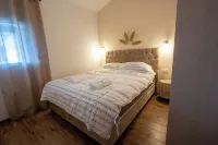 Bright & Cozy Apartment in quiet area near Airport - Rezidencija Joksimovic Hotel a 