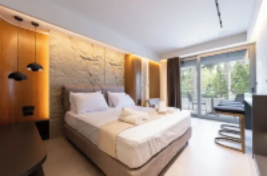 Fiftyone Luxury Studio in Alimos just 500m from the beach and Alimos Marina .