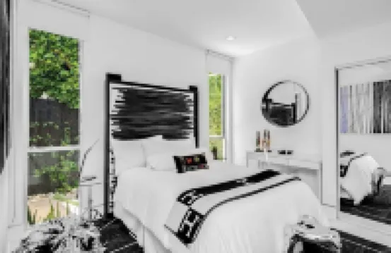 Chic Gated W Hollywood 3BD Villa w/ Pool, Hot tub & Guest House