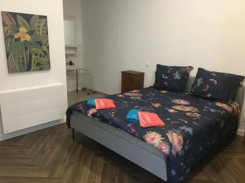 Apartment with view of the ancient castle of Viverols Hotels in Viverols