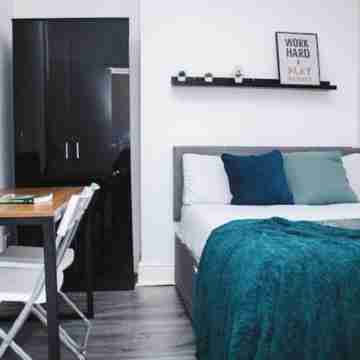 Comfortable Spacious 4Bedroom Entire House - Rid19 Rooms