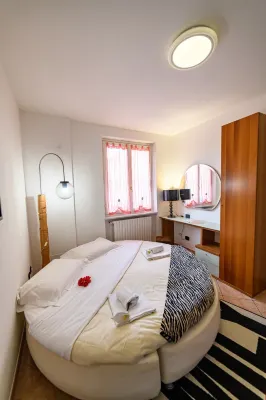 ROMANTIC APARTMENT WITH ROUND BED Hotels near La Casetta del Castello