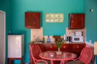 Hibiscus Hideaway – Superior Garden Room Hotels in Malgretoute