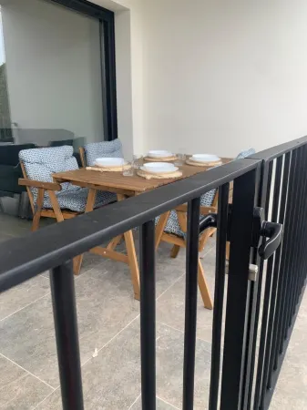 Loylla en Niembro a 500 m de la Playa Planta Baja con Porche A Estrenar Отели в г. Льянес