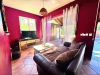 Creole villa with swimming pool Hotels in Petit-Bourg