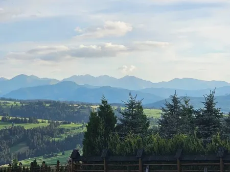 Mountain View Chalet with HotTub and Sauna — 20 Minutes to Zakopane!