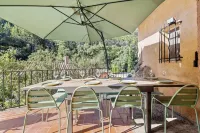 Vacation home, 250 m from the beach Hotels in Théoule-sur-Mer