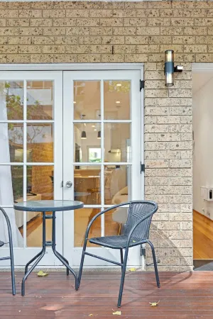 Luxury Modern 2-Story Townhouse in Sydney CBD Отели в г. Pyrmont