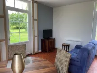 Small 19th-century house surrounded by vines, Domaine viticole de Rochambeau Hotels in Soulaines-sur-Aubance