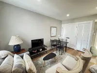 COZY Apartment in DC 2BR Central Location near Transportation Hotels in Ivy City / Gallaudet