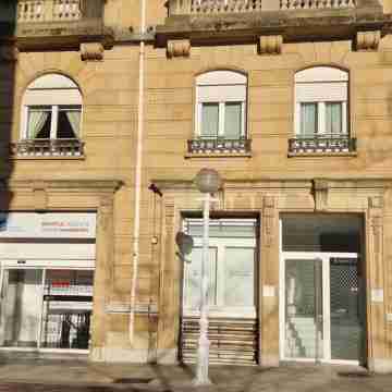 Festivalsuite: Luxury and Comfort in San Sebastian Hotel Exterior