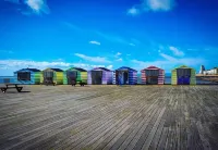 Church Retreat - Magnificent Seaside Apartment. Award Winning! Hotels in Saint Leonards