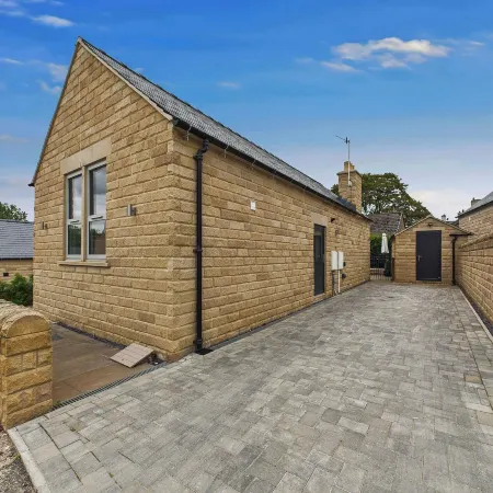 Oakwood Lodge