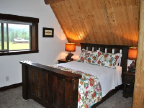 Fin and Feather Inn Hotels in Victor