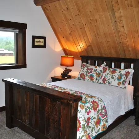 Fin and Feather Inn