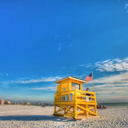 Steps to#1 Rated Beach in USA Spacious2+2Condo,Pool,GarageTranquil Setting