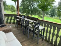 Birchwood Retreat on Tagalong Golf Course with pool and hot tub Hotels in Cedar Lake