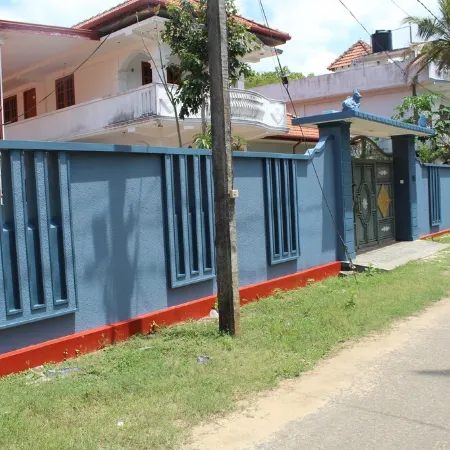 Jaffna Travel & Guest Inn: 2 AC Bedroom first floor AC house with free parking