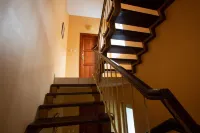 Summer Villa Close to the Coast with Private Gym and Parking