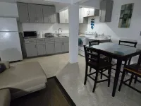 Charming 2- Bedroom Apartment with AC, WiFi in St Thomas' East End Hotels in Frydendal