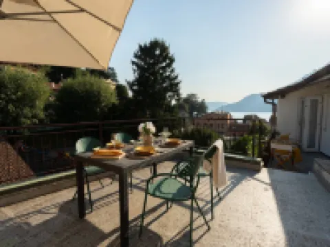 Terrace Over Torno - by MyHomeInComo Hotels in Torno