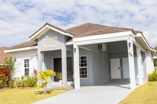 Entire home in Boscobel, Jamaica