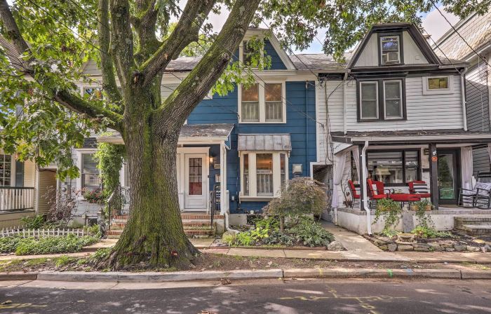Charming Lambertville Retreat - 1 Mi to River!