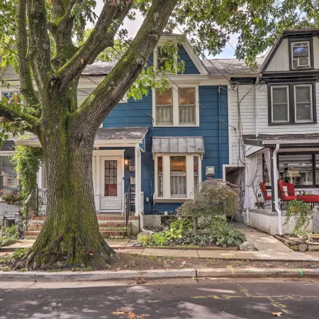Charming Lambertville Retreat - 1 Mi to River!