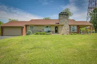 Home w/ Hot Tub + Deck ~ 3 Mi to Ark Encounter! - 3-Star