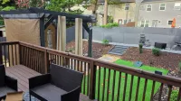 2Br Retreat w/ Outdoor Oasis by the Battery Hotels near Reed House
