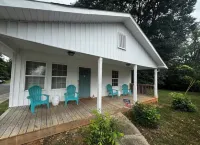 Cozy, Quiet & Private 3 BR Home! 15 Min to CLT Airport! Hotels in South Point