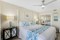 Relaxing Oceanfront Condo -Seaglass Spectacular Ocean Views from every room
