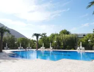 Wellmore Resort Hotels in Burchmulla