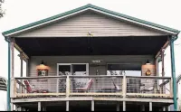 Des Moines River Front Cabin- Fishing/Hunting/Kayaking Hotels in Van Buren County
